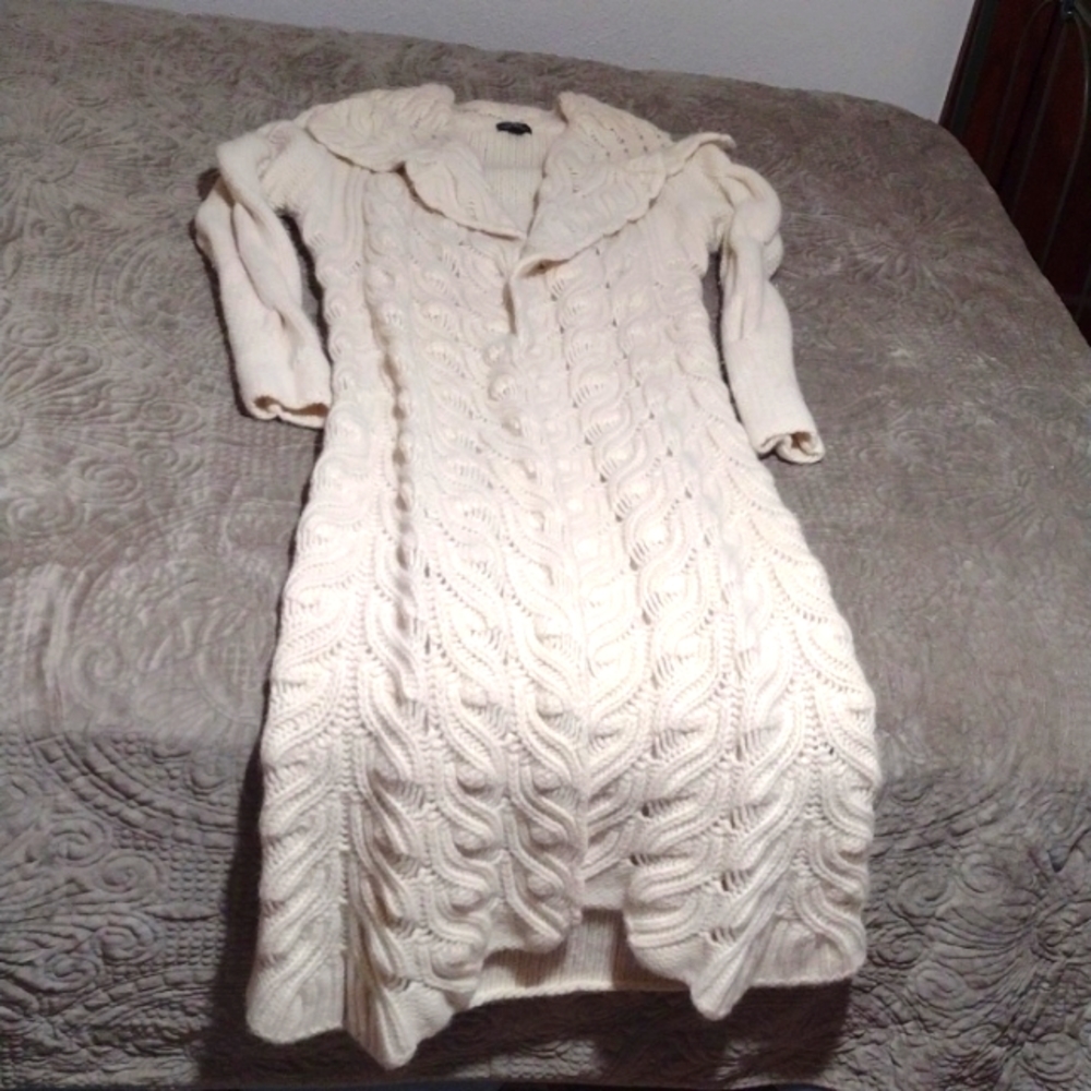 Shine Medium full length sweater coat. Cream / Off white Lambs wool